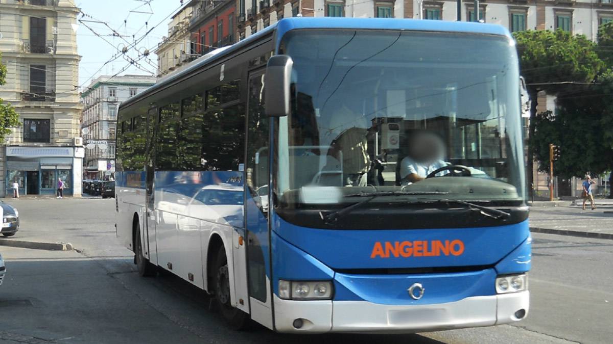 Autobus di Angelino Baia Domizia Mondragone delle 18.15 ancora una volta salta la corsa