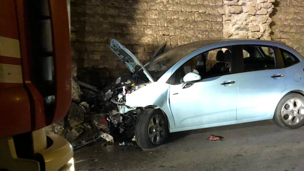 Caserta. Nella notte 17enne si schianta contro un muro in via Tescione