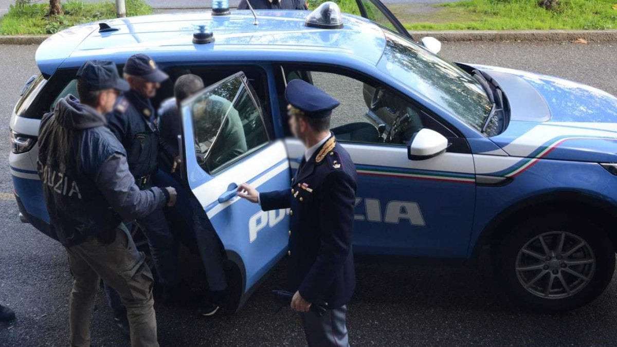 MONDRAGONE, SEQUESTRO DI PERSONA ED ESTORSIONE | Catturati dalla Digos