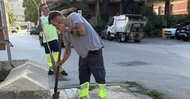 Caserta.Rione Vanvitelli ripulita dalla nuova società’ dei rifiuti. I Cittadini avevano segnalato più volte il degrado