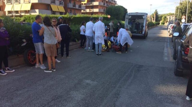 Caserta, zona Asl Saint Gobein. Tragedia sfiorata: anziano investito da una moto