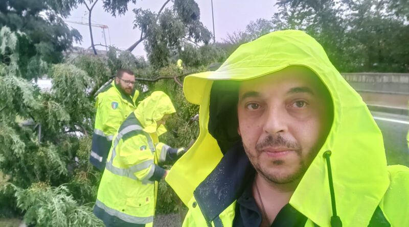 ( Foto)Emergenza Meteo . La Protezione Civile interviene per svuotare i sottopassi allagati