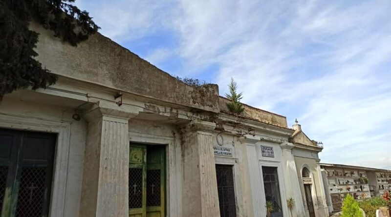 Carenze strutturali e non solo al cimitero di Capua