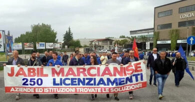 Jabil di Marcianise, manifestazione a Napoli