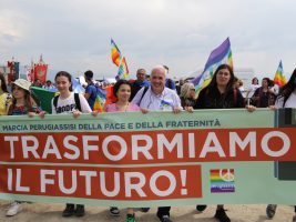 Peace March: 10,000 from Perugia to Assisi for a “more humane world”