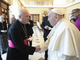 Anglican Archbishop of York: “Emotional meeting with the Pope. We had a long conversation and prayed together”