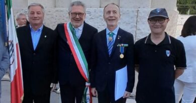 Maddaloni – Il Cav. Uff. Salvatore Borriello (A.N.M.I.G.) diventa Commendatore della Repubblica