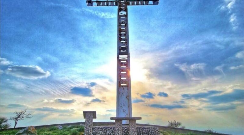 Casola, via Crucis per le vittime della strada a Casola fino alla Croce del Giubileo