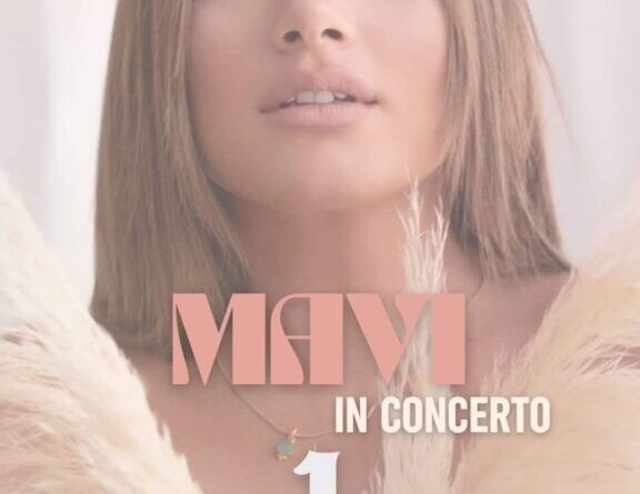 Concerto in Piazzetta a Baia Verde: attesa per la cantante Mavi