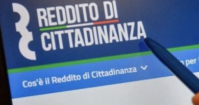 RDC REVOCATO, 169MILA FAMIGLIE SENZA REDDITO, PROTESTA A NAPOLI