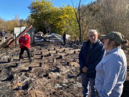 Villaggio incendiato in Cile. Mons. Concha Cayuqueo: “L’unica strada praticabile è il dialogo”