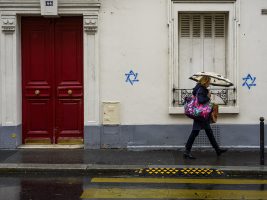 Anti-Semitism in France. Hoffner (La Croix): “The thread uniting the social fabric is strained, but fortunately it is holding strong and has not snapped”