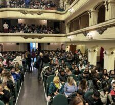 CANTIERE DELLA CONSAPEVOLEZZA E DELLA CONVIVENZA CIVILE DELL’ITES DA VINCI DI SANTA MARIA C.V., AL CINEFORUM PRESSO IL TEATRO RICCIARDI LA PROIEZIONE DEL FILM “C’È ANCORA DOMANI”.