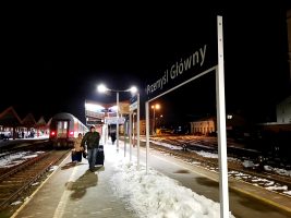 Viaggio in cuccetta verso Kyiv. Tra storie di vite spezzate e il sogno che la guerra finisca “ora”