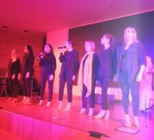 Strepitoso successo dello spettacolo FEMMINOPATIE della Compagnia ActorArt all’Auditorium dell’OROMARE