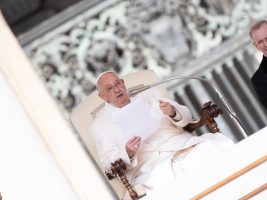 Papa Francesco: “Chiediamo il dono della pace in Europa e in tutto il mondo”