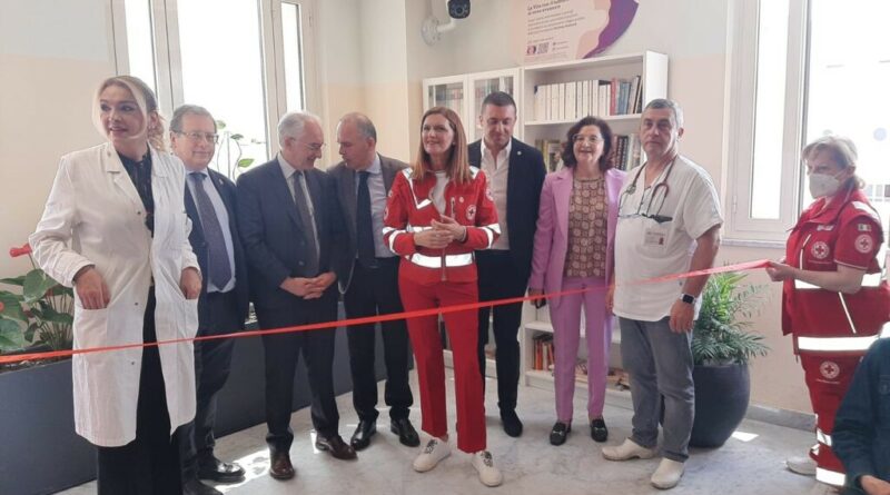 Umanizzazione e accoglienza ai malati oncologici: l’Azienda Ospedaliera di Caserta inaugura una biblioteca solidale in collaborazione con la Croce Rossa Italiana