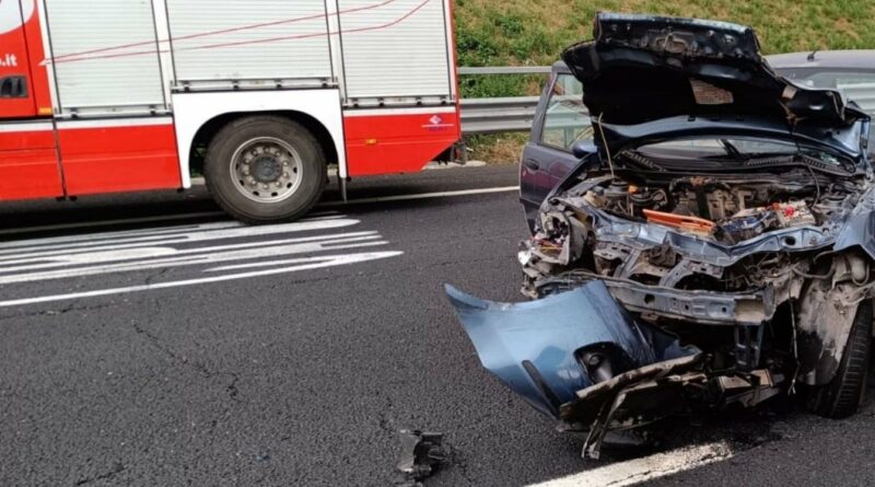 Grave incidente sul’ A1 uscita Santa Maria C. V.Sul posto i Vigili del Fuoco