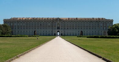 Caldo eccessivo, malori all Reggia di Caserta.