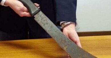 Caserta, per le strade della movida con un machete: denunciato