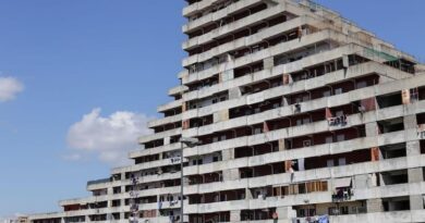 Crolla un ballatoio a Scampia