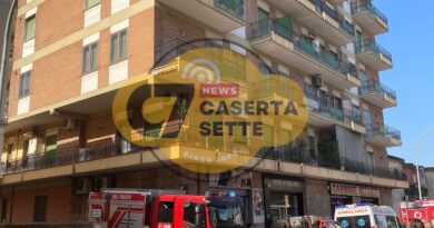 Fumo da appartamento in un condominio a Santa Maria Capua Vetere, intervento dei Vigili del Fuoco - Casertasette