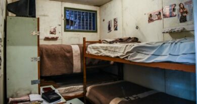 LE CARCERI NON SONO HOTEL A 5 STELLE MA LATRINE PER I RIFIUTI DELLA SOCIETA’ PARE QUESTO IL CONCETTO ( “L’acqua calda in cella non è un diritto del detenuto, il carcere non è un hotel”:) DI UN GIUDICE DI SORVEGLIANZA