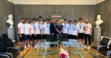 Marcianise. il Sindaco riceve i ragazzi del Marcianise Futsal Academy Under 17.