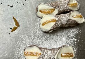 A Caserta apre la Cannolata: autentici cannoli, arancini e prodotti tipici siciliani