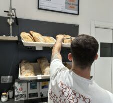 A NAPOLI APRE CUBO: UNA BAKERY CHE PUNTA TUTTO SUI PANIFICATI E VALIDI SFOGLIATI.