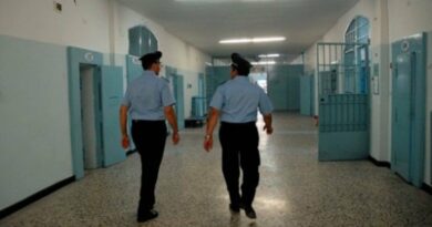 Detenuto ricoverato in ospedale riesce a fuggire.