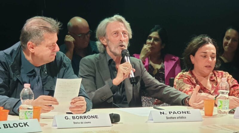 È stata presentata la stagione 2024/2025 DEL TEATRO SALA MOLIḔRE DI POZZUOLI DIRETTO DA NANDO PAONE