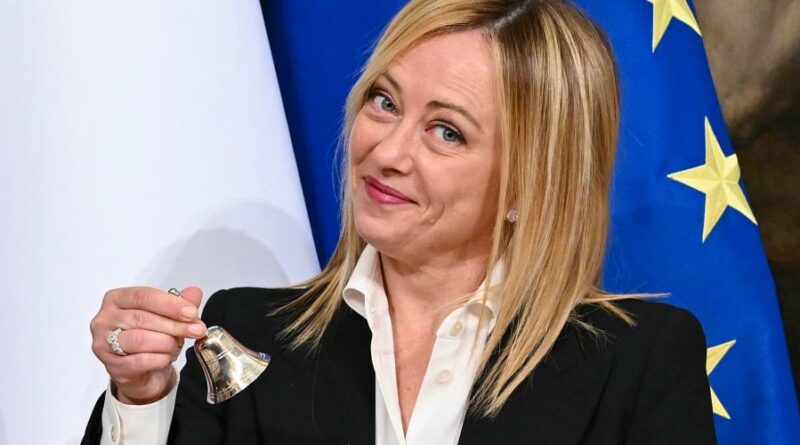 ITALIA SULL’ORLO DI UNA CRISI: MELONI AL CENTRO DELLE CRITICHE, L’EX PREMIER CONTE ACCUSA