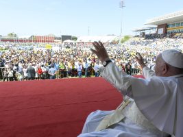 Papa in Papua Nuova Guinea: “Pace per le nazioni e per tutto il creato”