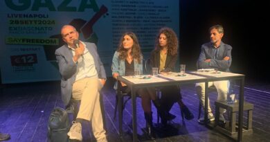 Presentato stamani il concerto di pace Life For Gaza – Say Freedom sabato 28 dalle ore 19 all’EX BASE NATO di BAGNOLI