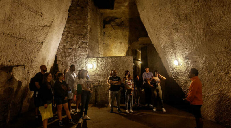 La Galleria Borbonica. Un viaggio nell’affascinante sottosuolo di Napoli