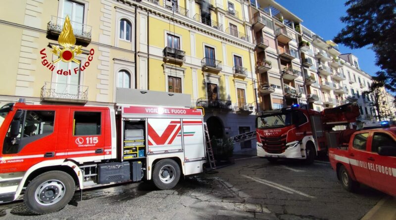 Caserta. Incendio sul Corso Trieste ( Gli aggiornamenti)