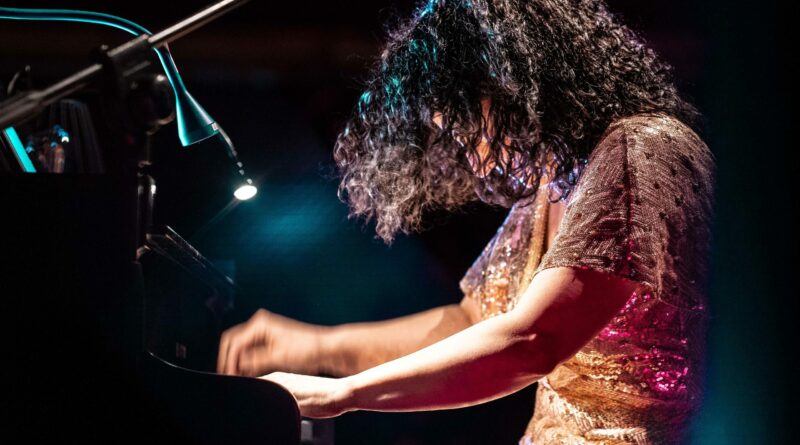 DOMENICA 24 NOVEMBRE SUL PALCO DEL TEATRO BOLIVAR ARRIVANO LE NOTE DI ISABELLA TURSO CON IL LIVE “NIGHTFALL PIANO PIANO TOUR”