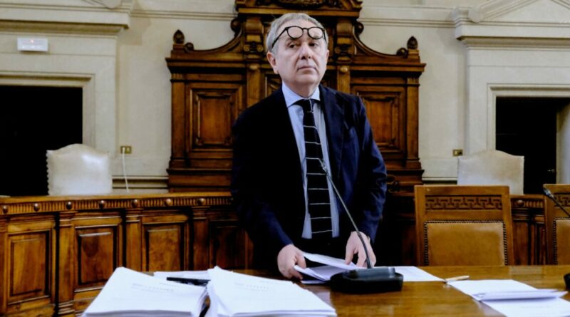 l contrattacco dei magistrati: “Basta ostilità dal governo” Santalucia – “Ci chiamano ‘rossi’ appena qualcosa non gli piace” Di Antonella Mascali 2 Novembre 2024